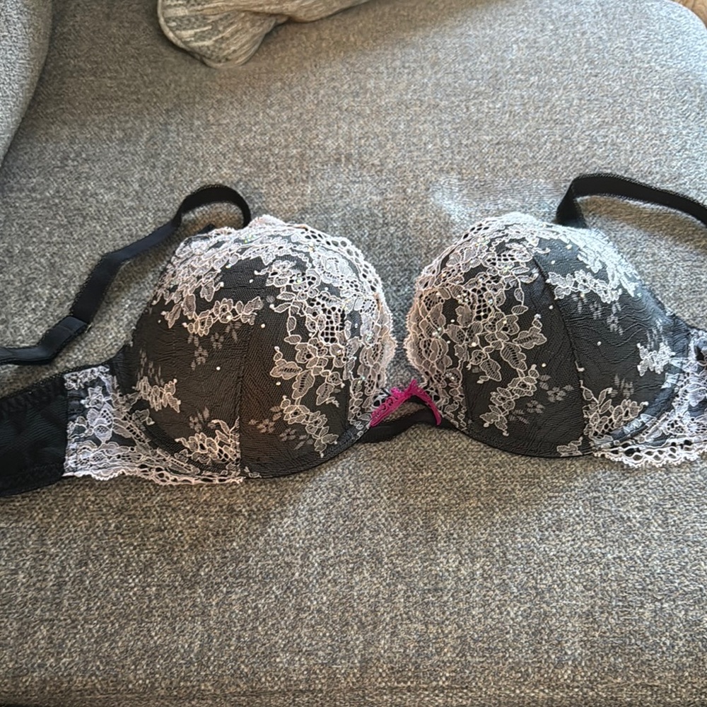 Victoria's Secret Black and pink Lace Brawith Underwire Support